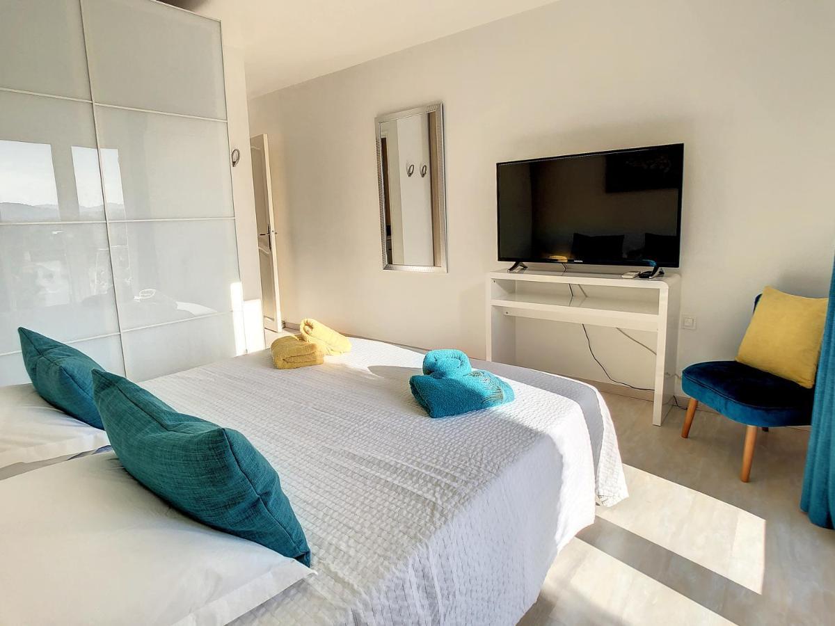 3 Bedrooms Villa Near Cannes - Pool & Jacuzzi - Sea View Mandelieu Dış mekan fotoğraf