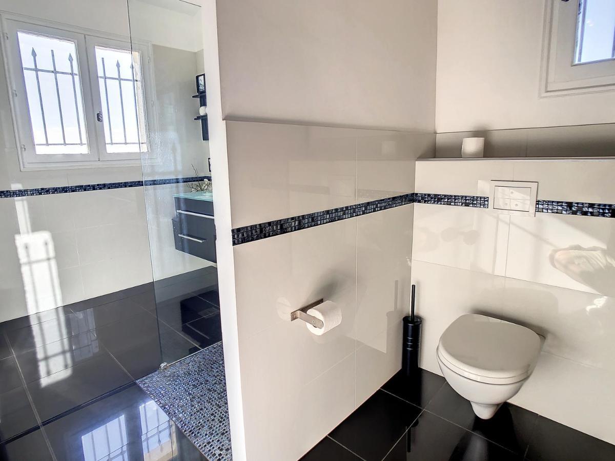 3 Bedrooms Villa Near Cannes - Pool & Jacuzzi - Sea View Mandelieu Dış mekan fotoğraf