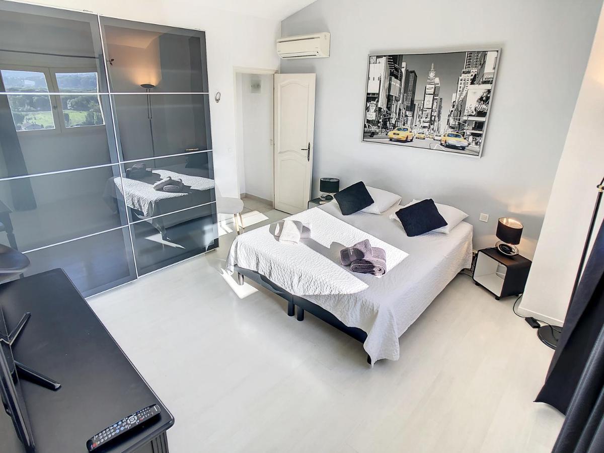 3 Bedrooms Villa Near Cannes - Pool & Jacuzzi - Sea View Mandelieu Dış mekan fotoğraf