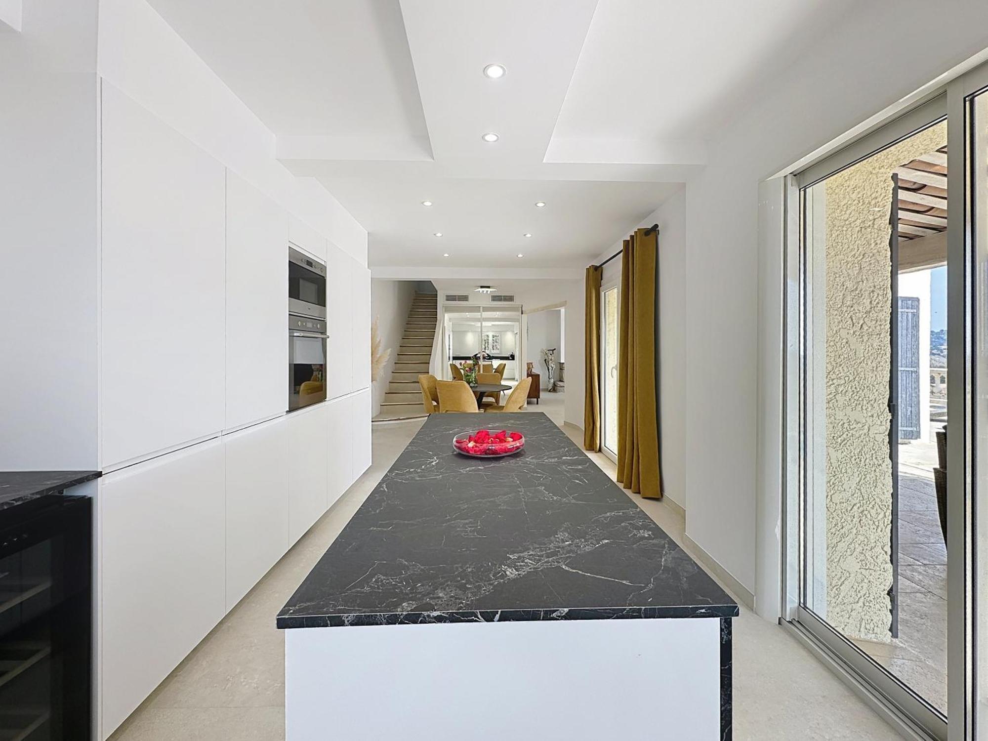 3 Bedrooms Villa Near Cannes - Pool & Jacuzzi - Sea View Mandelieu Dış mekan fotoğraf